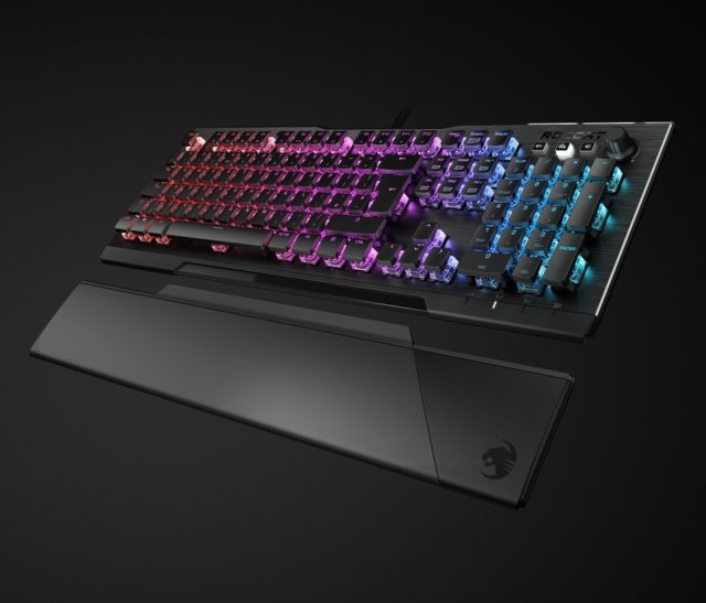 Roccat Vulcan 121 AIMO im ausführlichen Test 2 featurebox04 2x 2